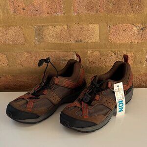 Lands End Womens Trekker Sports Water Shoes 359582 Low Top Bungee Mesh Brown 7B